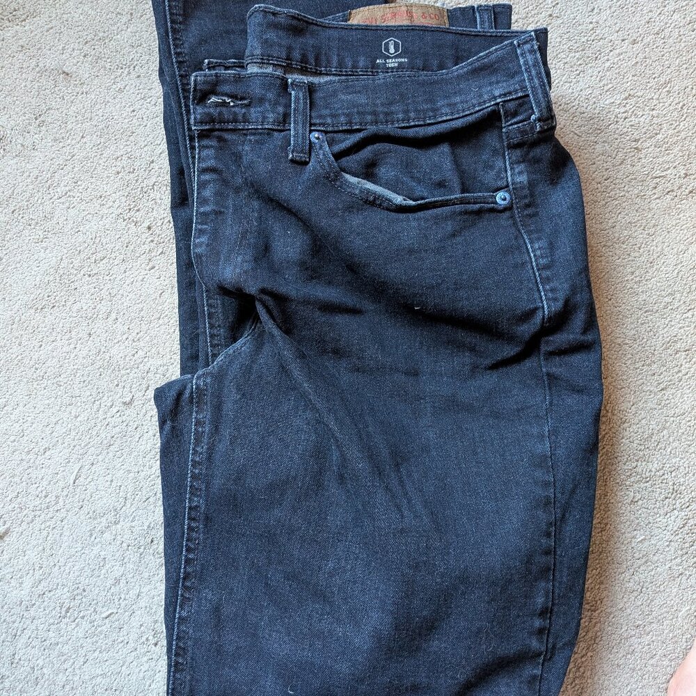 Levis 541 athletic taper fit 35 waist 32 length color is black cactus